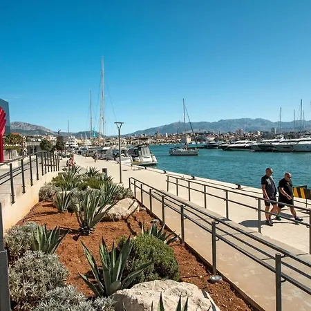 Sky Di Mare - Free Private Garage Apartman Split