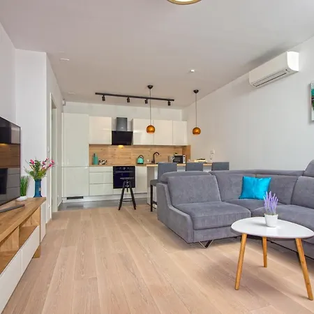 Sky Di Mare - Free Private Garage Apartament